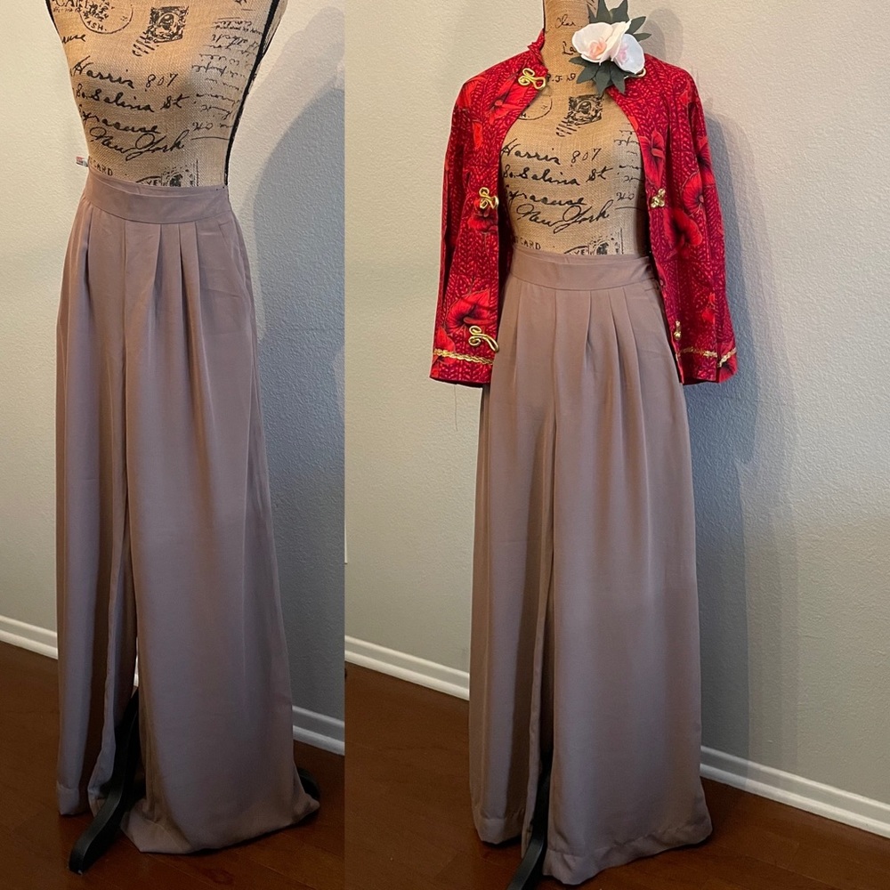 Retro 1940’s Pin Up wide leg trousers high waisted pants in camel size small